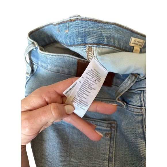 Madewell The Perfect Vintage Straight Jeans size 28 Light Blue Wash Denim Distre - Picture 9 of 9